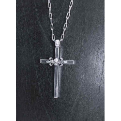 Kettenhalskette mit Kreuz-Totenkopfanhänger