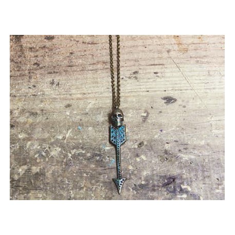 Collar plata con calavera y flecha