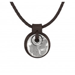 Round medallion pendant leather necklace